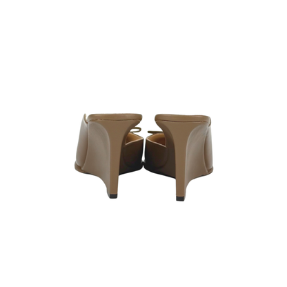 Crush Wedge (Chocolate)